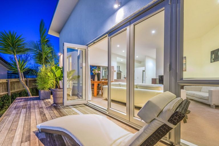 Photo of property in 103m Glengarry Road, Glen Eden, Auckland, 0602