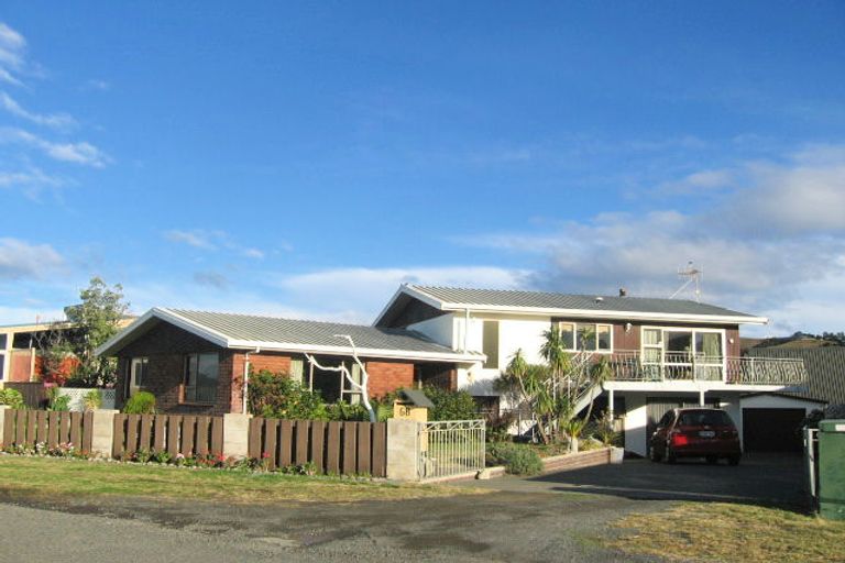 Photo of property in 68 Le Quesne Road, Bay View, Napier, 4104