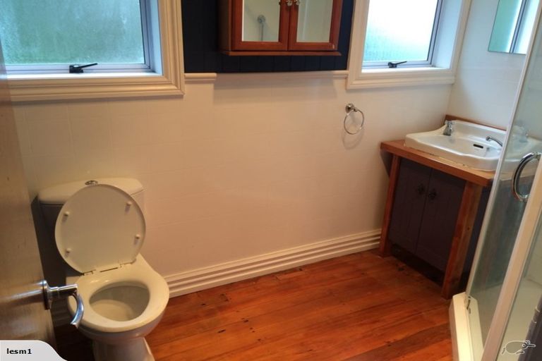 Photo of property in 70 Lindsay Road, Balaclava, Dunedin, 9011