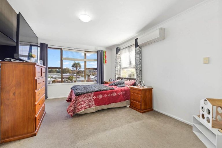 Photo of property in 102 Marne Road, Papakura, 2110