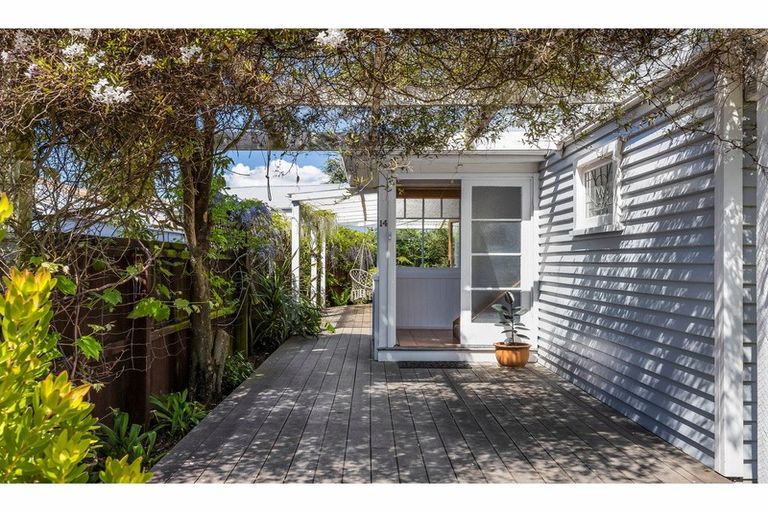 Photo of property in 14 Deyell Crescent, Sydenham, Christchurch, 8023