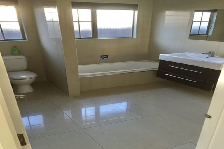 Photo of property in 32 Kotuku Crescent, Woolston, Christchurch, 8023