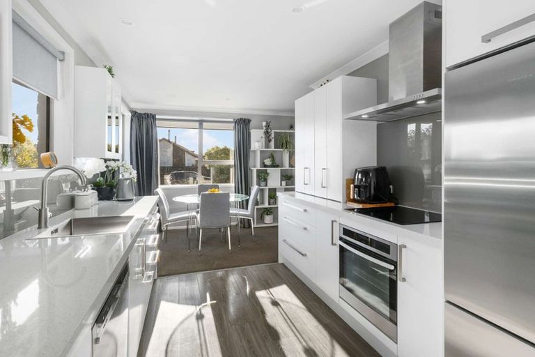 Photo of property in 8 Glen Place, Parklands, Christchurch, 8083