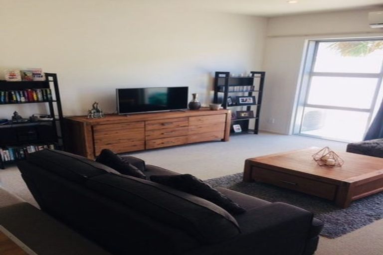 Photo of property in 10/32 Dr Taylor Terrace, Johnsonville, Wellington, 6037