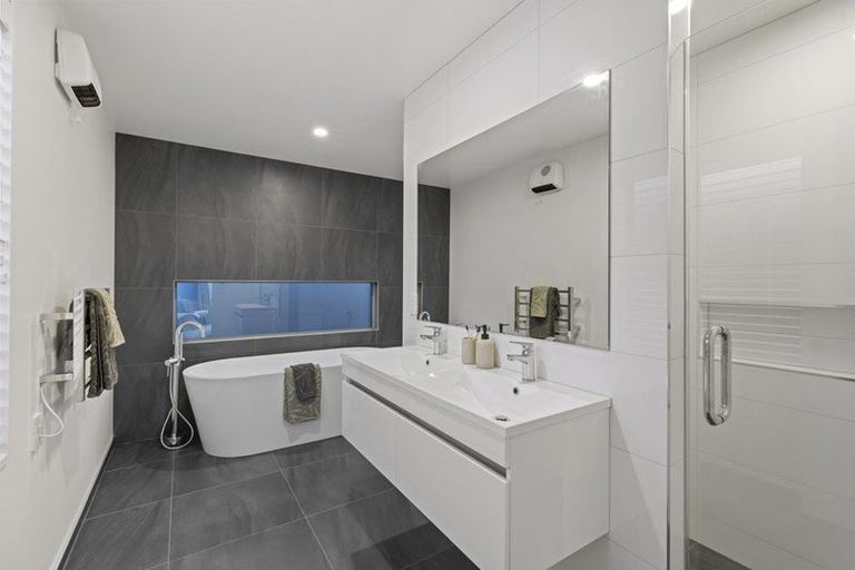 Photo of property in 1 Blue Jacket Drive, Halswell, Christchurch, 8025