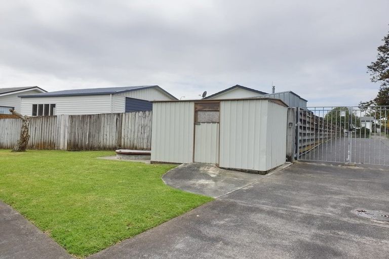 Photo of property in 115 Sykes Road, Weymouth, Auckland, 2103