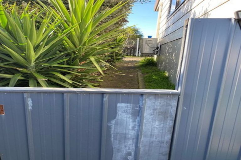 Photo of property in 203a Waitaha Road, Welcome Bay, Tauranga, 3112