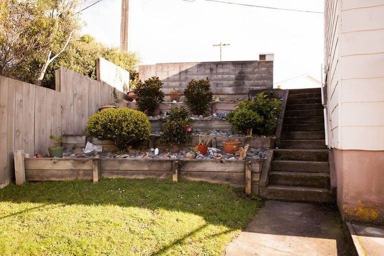 Photo of property in 5e Stephen Street, Johnsonville, Wellington, 6037