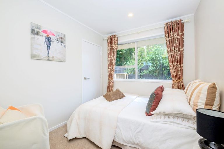 Photo of property in 1/251 Forrest Hill Road, Forrest Hill, Auckland, 0620