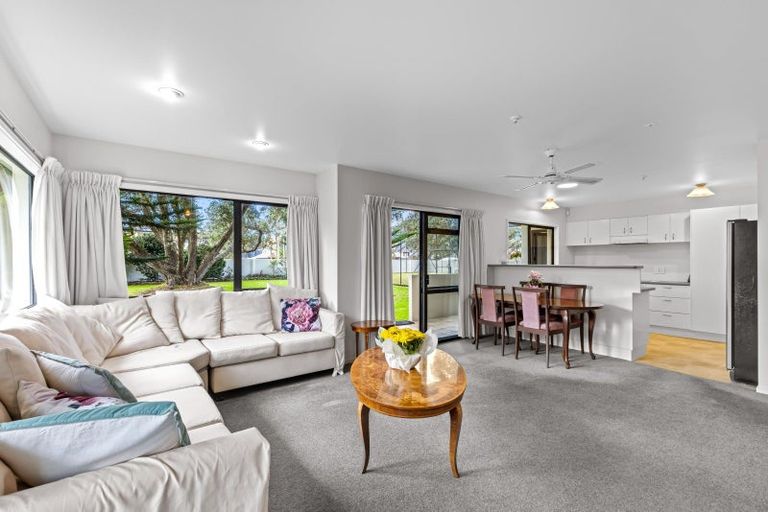Photo of property in 15b Puriri Avenue, Orewa, 0931