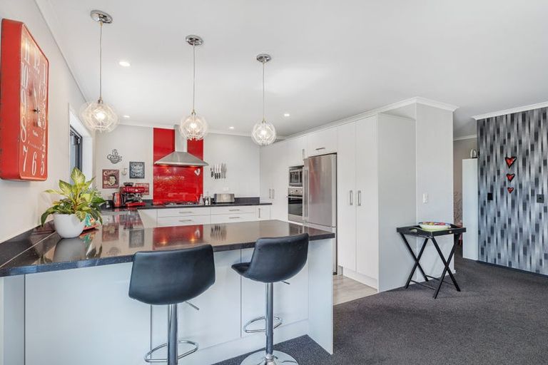 Photo of property in 28 Motukorure Parade, Cooks Beach, Whitianga, 3591