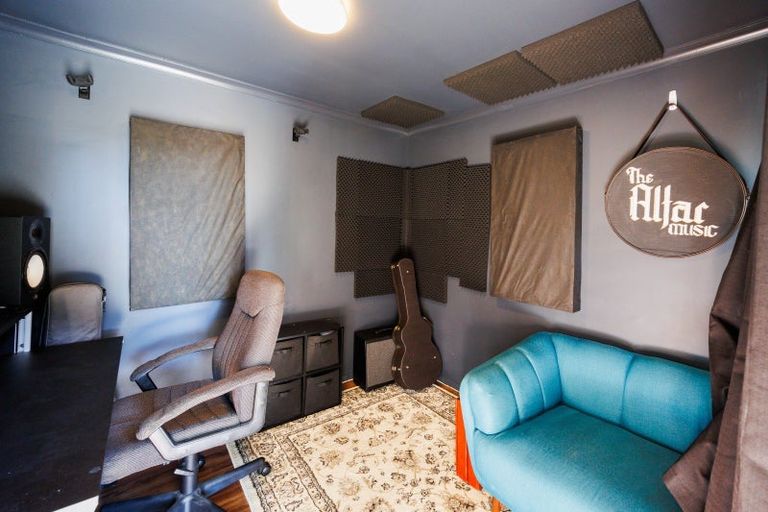 Photo of property in 59 Limbrick Street, Terrace End, Palmerston North, 4410