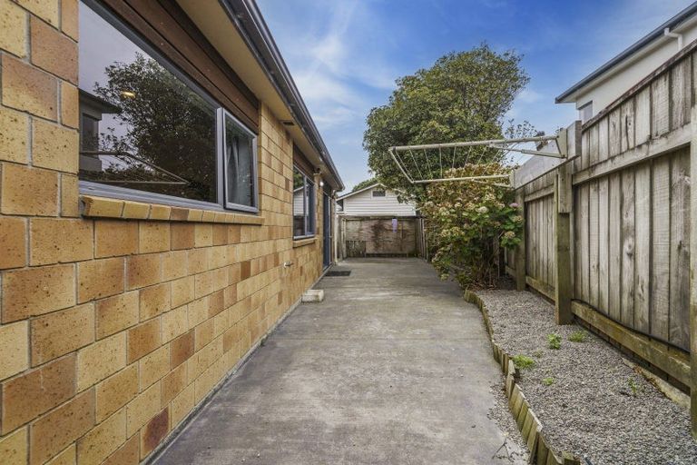 Photo of property in 10a Lambley Road, Titahi Bay, Porirua, 5022