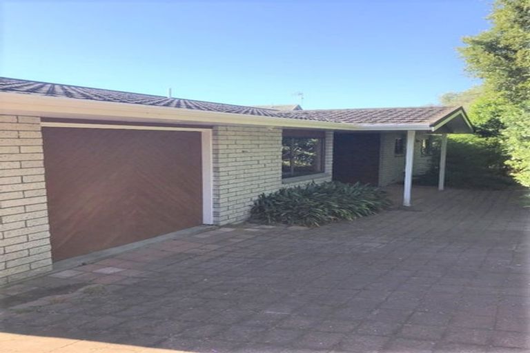 Photo of property in 16 Huia Street, Waikanae, 5036