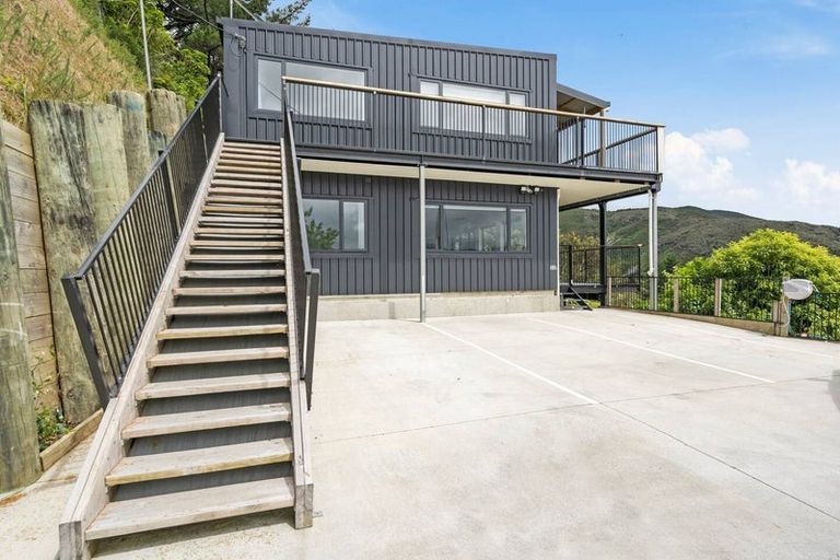 Photo of property in 32a Woodvale Grove, Fairfield, Lower Hutt, 5011