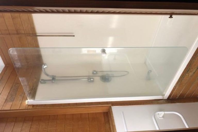 Photo of property in 57 Highland Park Drive, Highland Park, Auckland, 2010