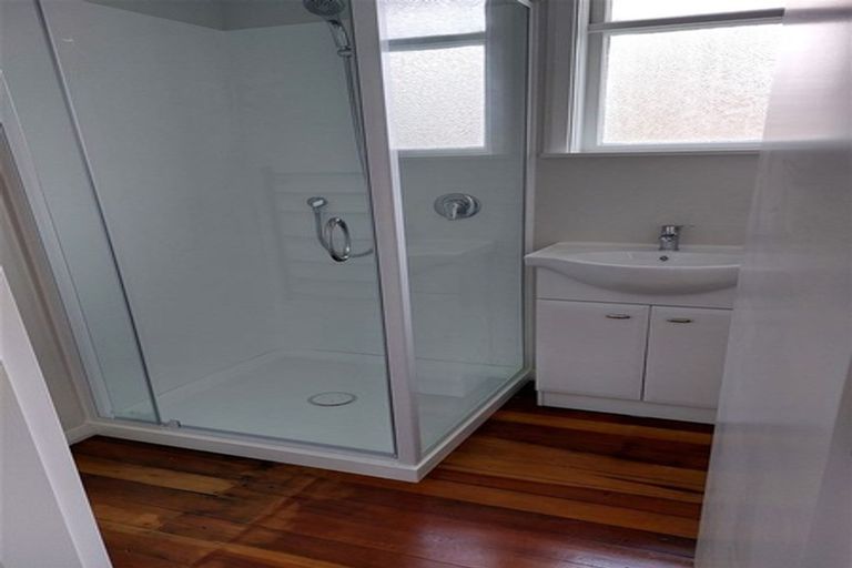 Photo of property in 33 Railway Crescent, Masterton, 5810