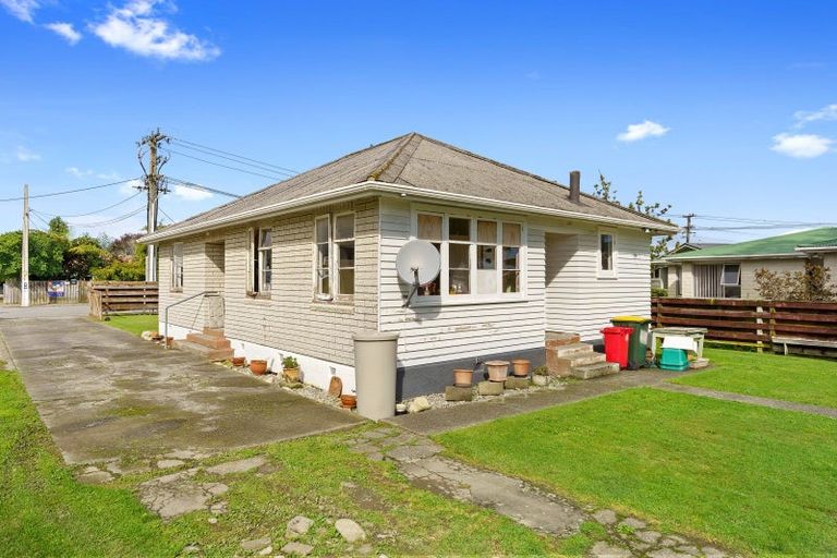 Photo of property in 280 Rangiuru Road, Otaki, 5512