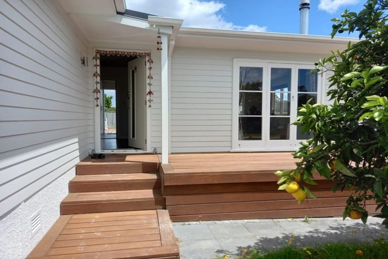 Photo of property in 20 Tamariki Avenue, Kelston, Auckland, 0602