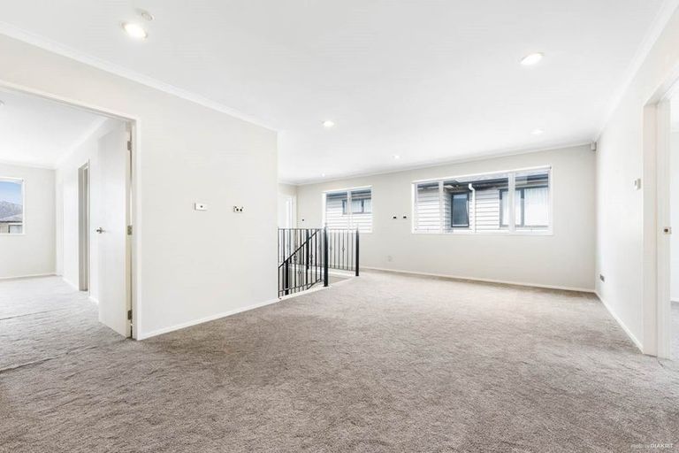 Photo of property in 20 Carrickdawson Drive, Flat Bush, Auckland, 2019