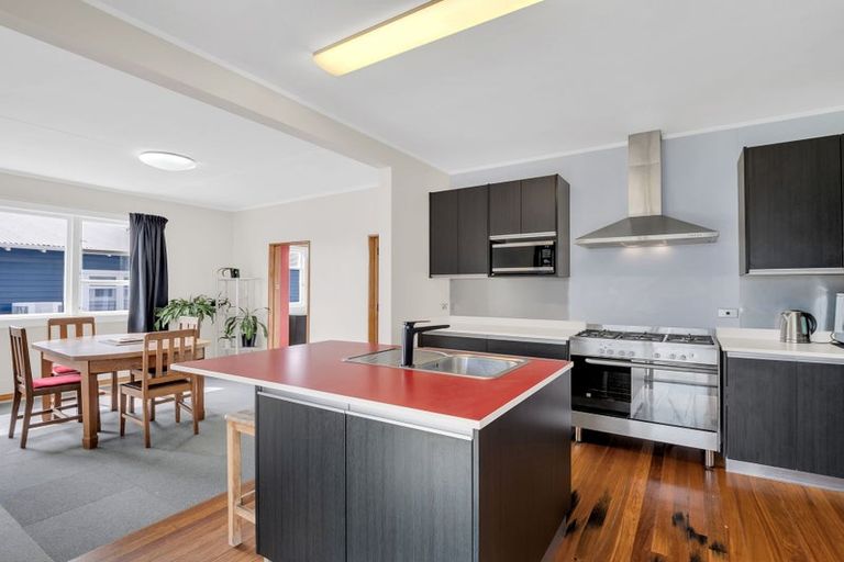 Photo of property in 27 Moore Avenue, Tawhero, Whanganui, 4501