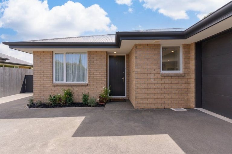 Photo of property in 3/61 Neill Street, Hornby, Christchurch, 8042