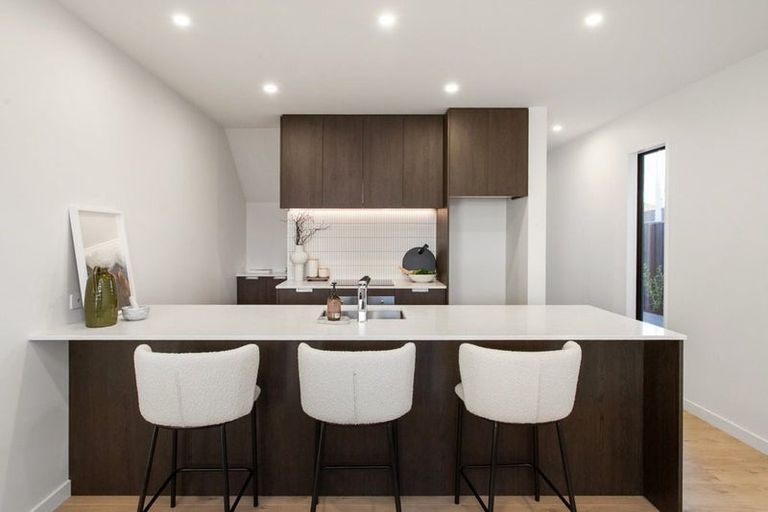 Photo of property in 3/27 Division Street, Riccarton, Christchurch, 8041