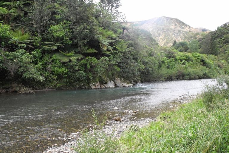 Photo of property in 102 Pakihi Road, Toatoa, Opotiki, 3197