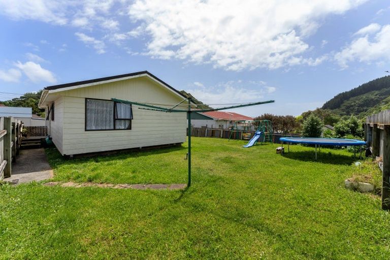 Photo of property in 18 Ruahine Street, Paraparaumu, 5032