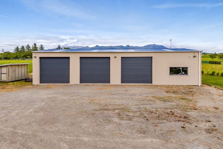 Photo of property in 1270 Mangorei Road, Mangorei, New Plymouth, 4371