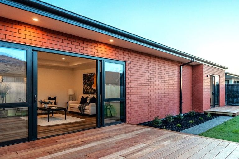 Photo of property in 4 Summerleas Lane, Halswell, Christchurch, 8025