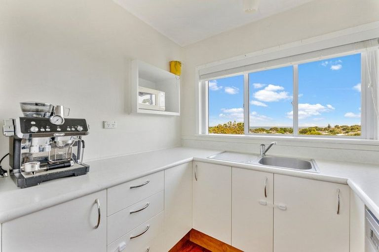 Photo of property in 13 Mount View Place, Spotswood, New Plymouth, 4310