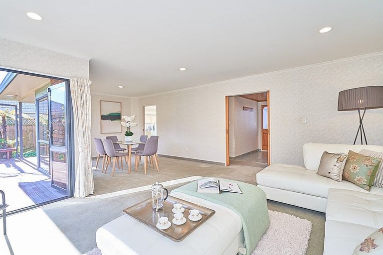 Photo of property in 1 Hyatt Grove, Greenmeadows, Napier, 4112