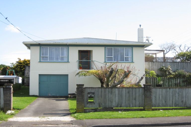 Photo of property in 65 Wallath Road, Westown, New Plymouth, 4310