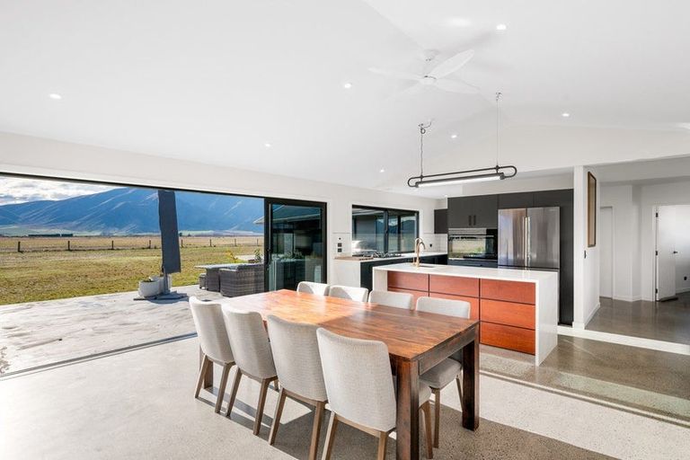 Photo of property in 23 Hardacre Place, Omarama, 9412