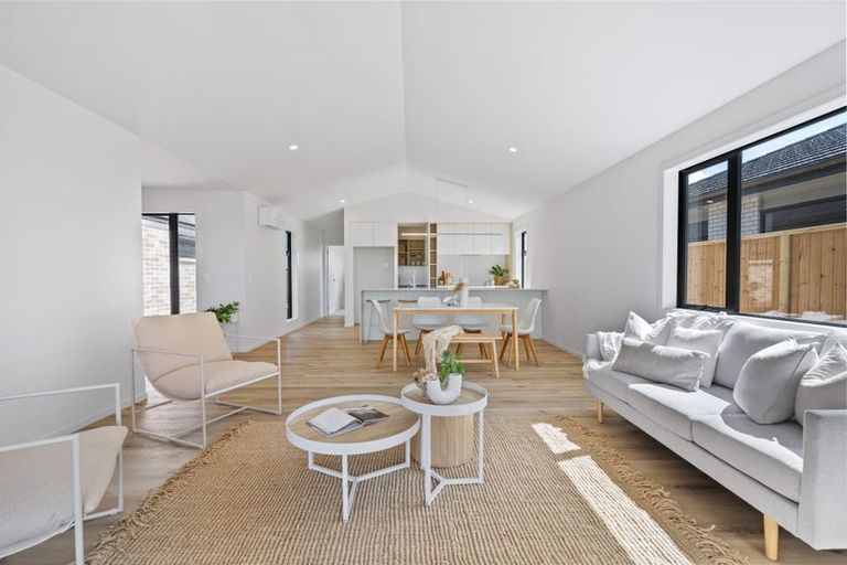 Photo of property in 10 Korimako Lane, One Tree Point, 0118