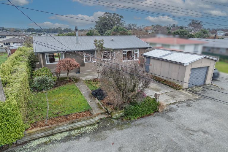 Photo of property in 28 Awamoa Road, Holmes Hill, Oamaru, 9401