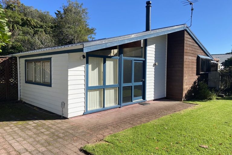 Photo of property in 8d Nevada Drive, Merrilands, New Plymouth, 4312