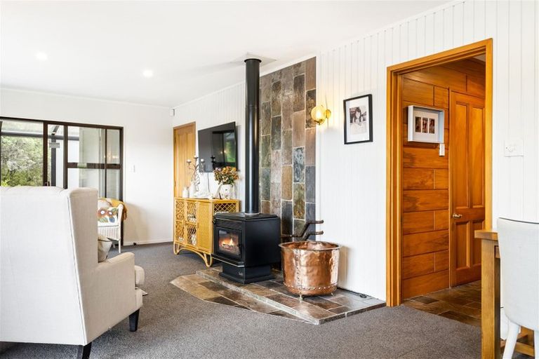 Photo of property in 38 Crows Road, Swanson, Auckland, 0614