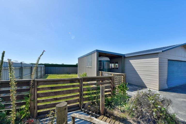 Photo of property in 37 Manse Street, Edendale, 9825