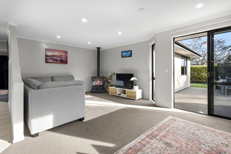 Photo of property in 29 Mataroa Place, Parklands, Christchurch, 8083