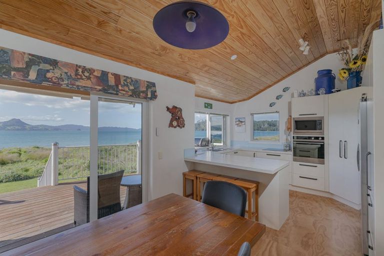 Photo of property in 85 Captain Cook Road, Cooks Beach, Whitianga, 3591