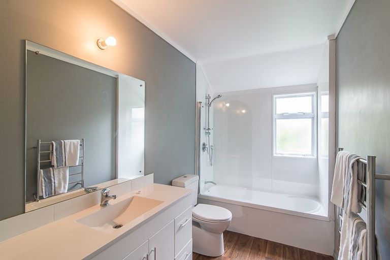 Photo of property in 10 Beachwater Grove, Paraparaumu Beach, Paraparaumu, 5032