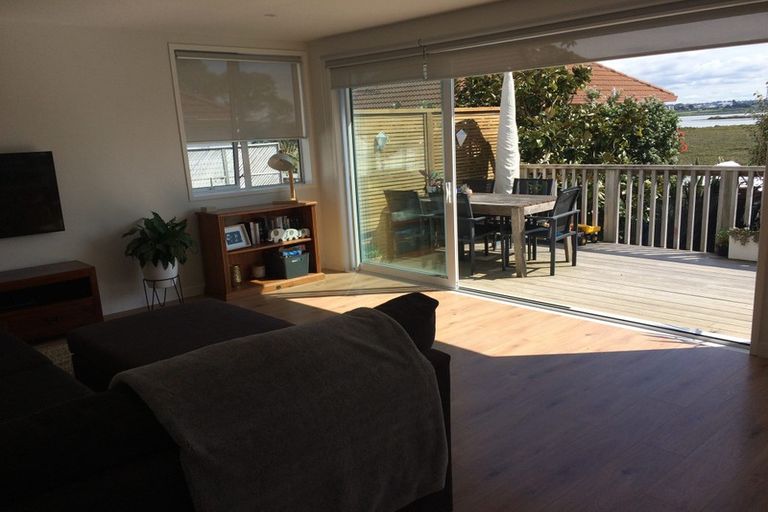 Photo of property in 1/97 Beresford Street, Bayswater, Auckland, 0622