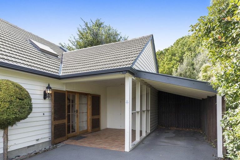Photo of property in 48 Memorial Avenue, Ilam, Christchurch, 8053