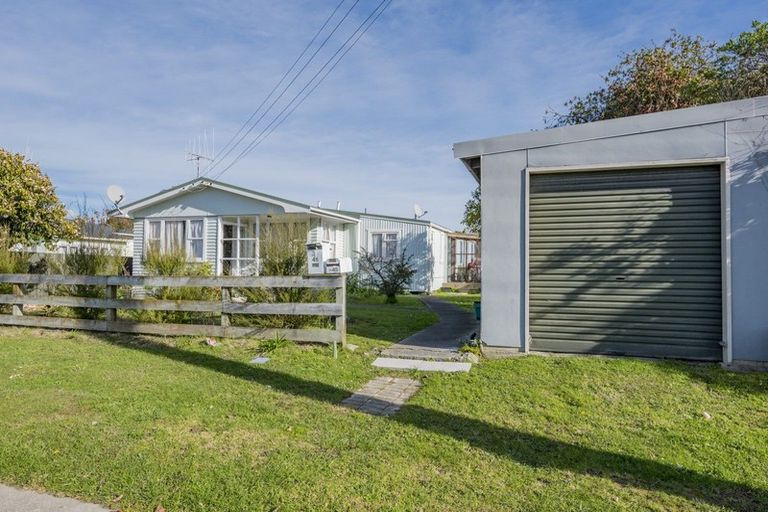 Photo of property in 45 Kirk Street, Otaki, 5512