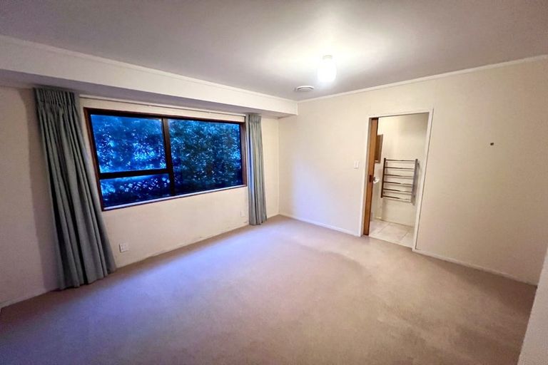 Photo of property in 1 Elgin Place, Red Beach, 0932