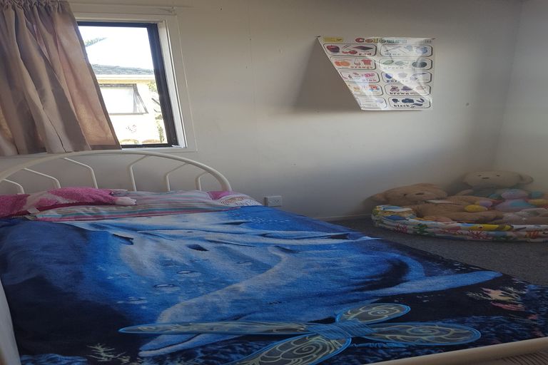 Photo of property in 4c Palmers Road, Clendon Park, Auckland, 2103