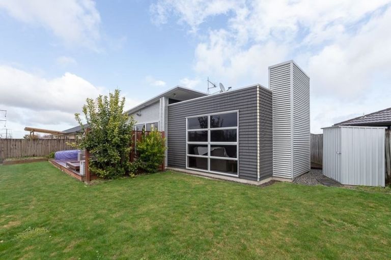 Photo of property in 17 Wiltshire Drive, Huntington, Hamilton, 3210