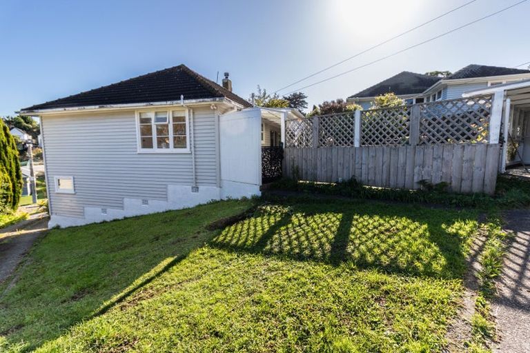Photo of property in 62 Dimock Street, Titahi Bay, Porirua, 5022